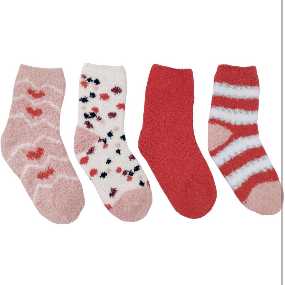 NWT Amazon Essentials Kids Cozy Socks with Non-Skid Bottoms, 4 Pairs